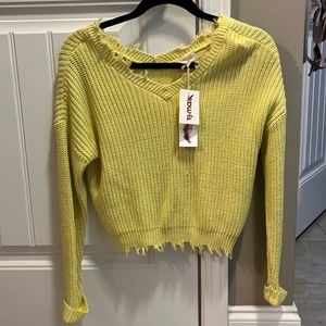 Jessica Simpson sweater